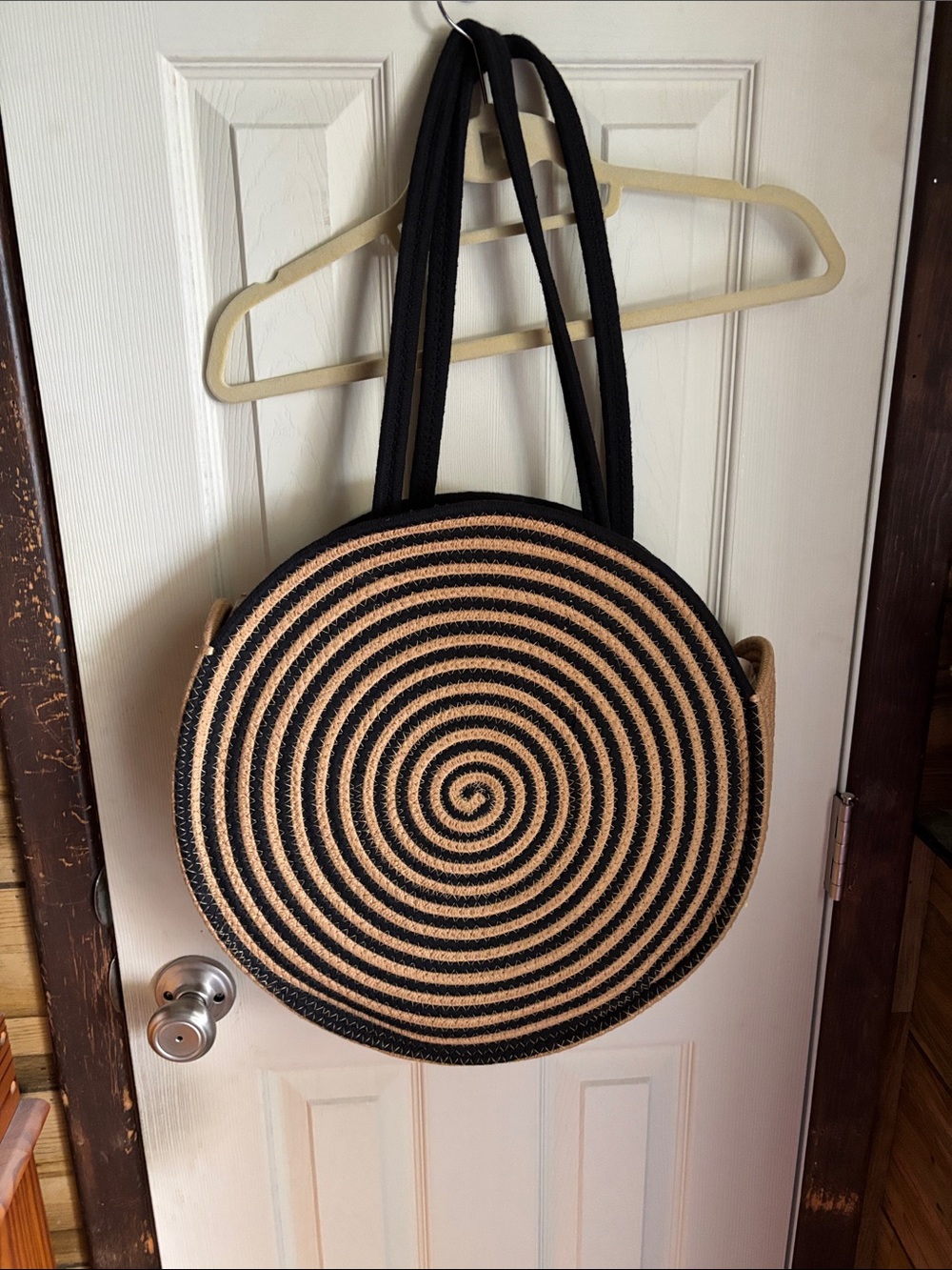 Universal Thread-Round Spiral Straw Tote Bag in Natural and Black